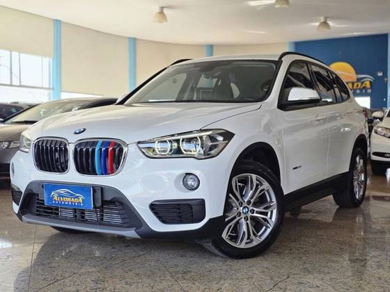 BMW X1 2.0 16V TURBO ACTIVEFLEX SDRIVE20I 4P AUTOMÁTICO BMW X1 2.0 16V TURBO ACTIVEFLEX SDRIVE20I 4P AUTOMÁTICO